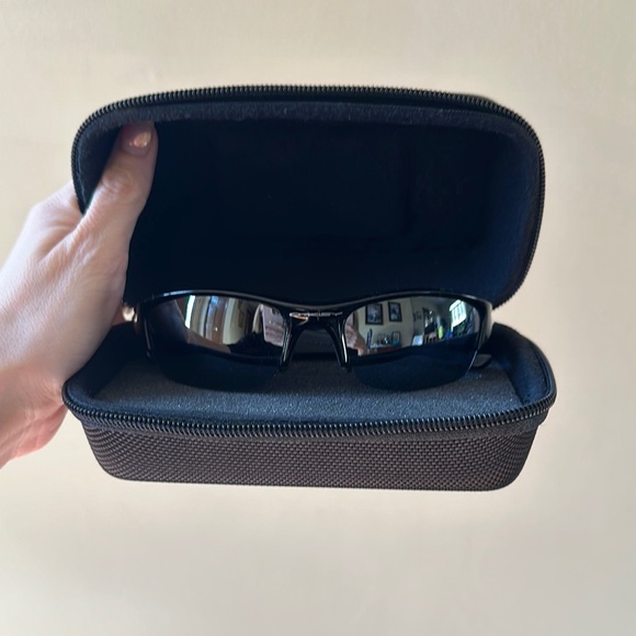 NEW! Oakley Sunglasses with Case - Picture 1 of 11
